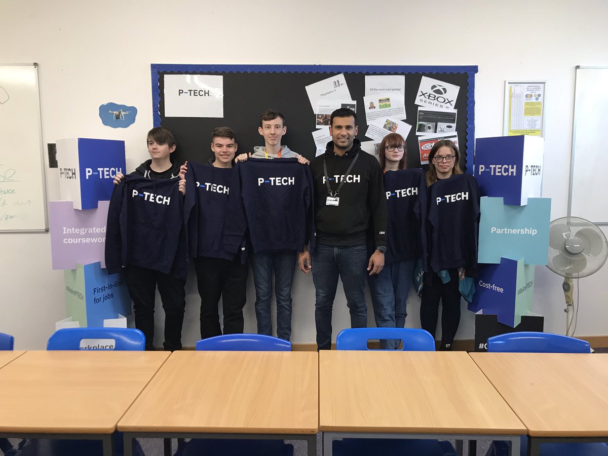 LCC14AA's tweet photo. PTECH❗️❗️❗️
Another great session with our Year 11 PTECH learners, in their paper plane competition with learners receiving merchandise for their hard work. #ptech #ptechnetwork #ibm @PTECHEngland @IBMUKI https://t.co/oU588vnwaK