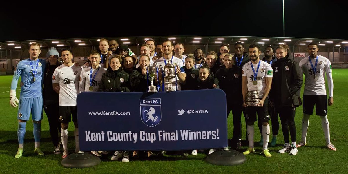DartfordFCWomen's tweet photo. Women & Men’s Kent Cup Champions!
@dartfordfc @KentFA
#dartfordfc #dartfordfcwomen #kentcup #dfcfamily #upthedarts https://t.co/x2tDaMY46V