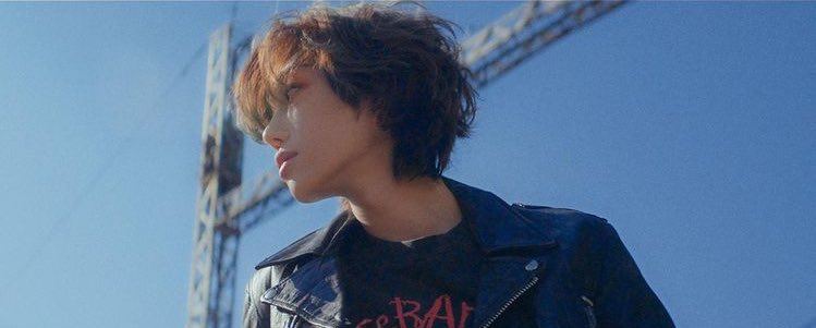 LORENBrasil_'s tweet photo. LØREN durante o MV de All My Friends Are Turning Blue.
#LØREN #로렌 #AMFATB https://t.co/Us2TbqaOj5