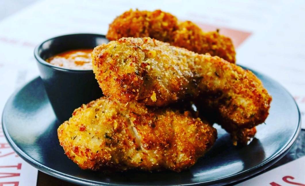 Thursday vibes.....

Open from 5pm!

Who is coming in tonight 🕺💃