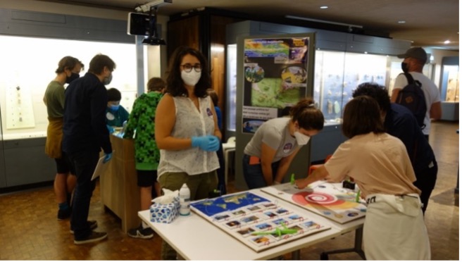 EfgInfo's tweet image. The latest #EFGeoBlog presents “The Augmented Reality Sandbox – an innovative tool to teach #geosciences as experienced during the 2021 Researcher’s Night @WiseNight2021 in Brussels”. Thanks to our colleagues at @GSBelgium for this guest post! bit.ly/3xe2pw5