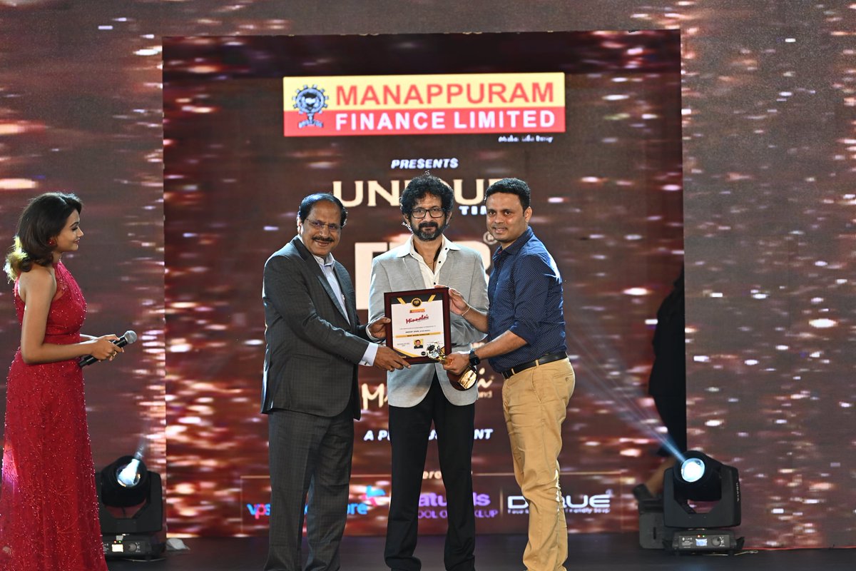 pegasus_event's tweet photo. FMB Award - FILM, MEDIA, BUSINESS AWARD

15th Manappuram Minnalai Film TV Awards

Best Show Director: Anoop John (Star Magic)

#ManappuramFinanceLtd #dque #pegasusglobal #pegasusevents #minnalai #fmbaward #filmaward #starmagic #anoopjohn #serialaward #FlowersTV #bestshowdirector https://t.co/FG3u45giqM