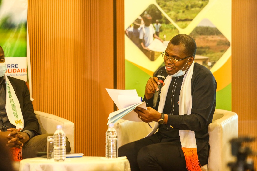JeffAmann_'s tweet photo. #ANFR21🇨🇮 l Panel sur les enjeux de la sécurisation des terres dans le domaine foncier rural pour le développement des activités minières. https://t.co/ixUe15vrPX