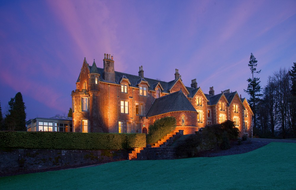 It’s beginning to look a lot like 🎄…. Time for our Festive Afternoon Tea hosted by Judy Murray! Judy will be hosting this special event between 1pm-5pm on Monday 6th December 2021. To book your place at this special event call 01786 822 125 or email enquiries@cromlix.com.