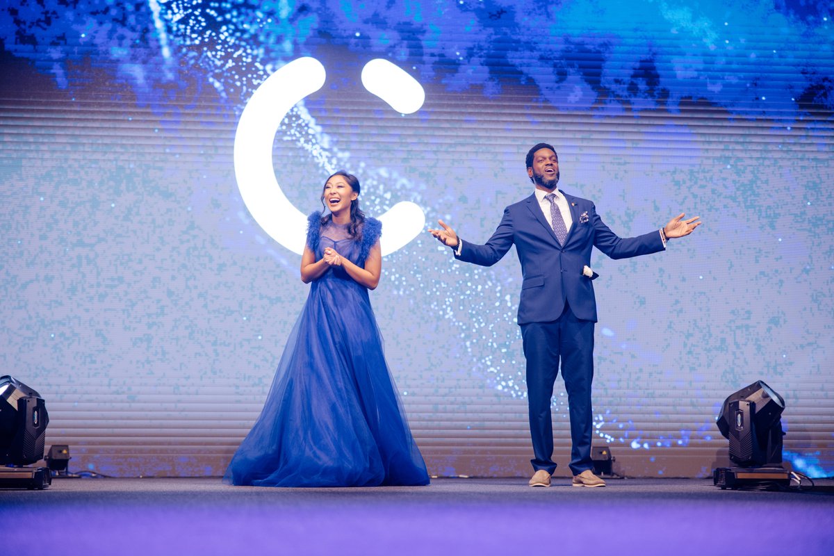 c1_no1's tweet photo. #DubaiLive was amazing! 

From essential information to an inside look into the future of the company, from recognitions to mind-blowing entertainment, members and affiliates had the time of their lives. 

There was no better place to be than right here, #rightnow!
#Crowd1 #Dubai https://t.co/XF8gf3P4mQ