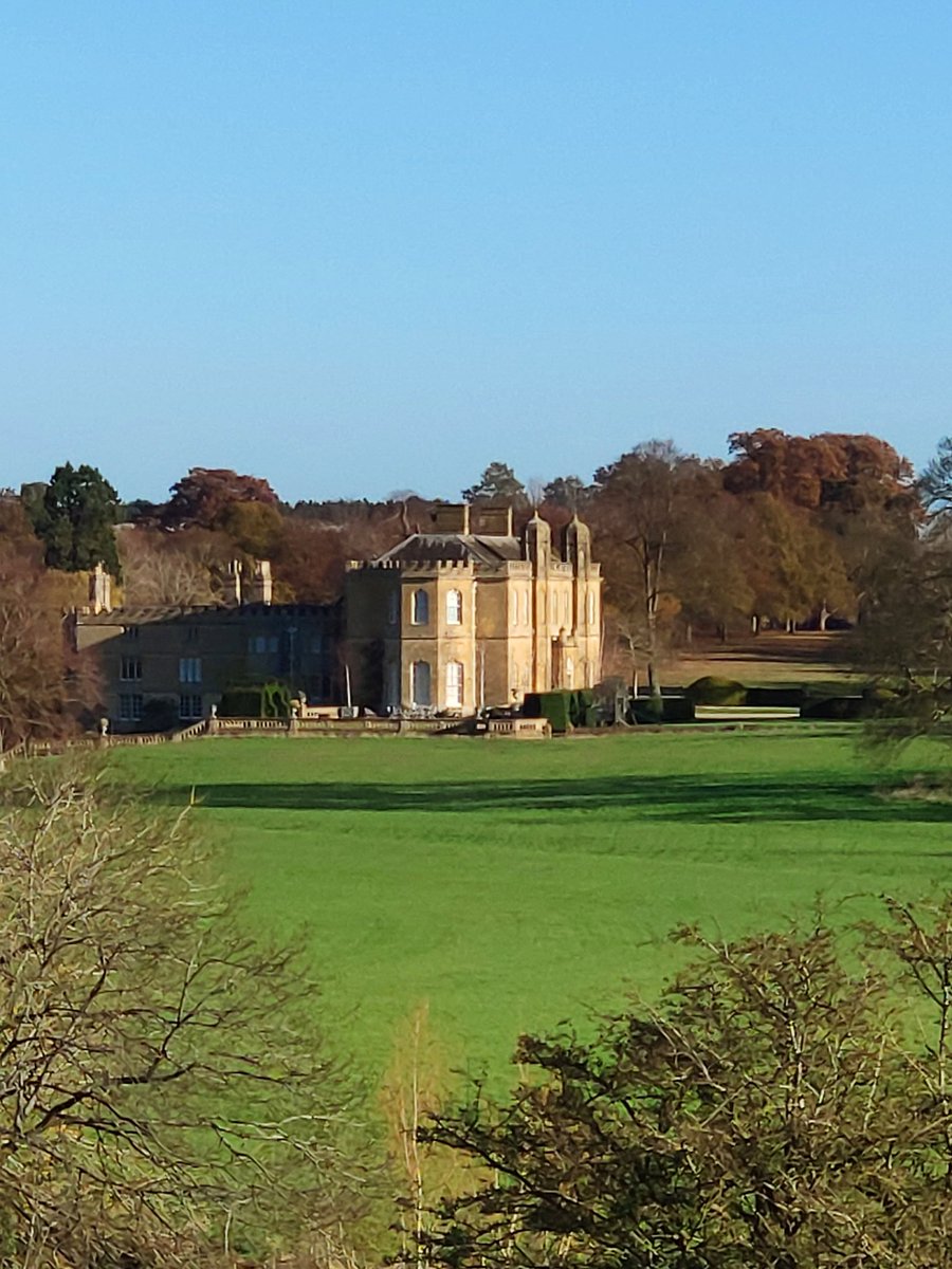Megthelibraria1's tweet photo. Alscot Park in the winter sunshine #alscot #warwickshire https://t.co/dDhTjDnLbK