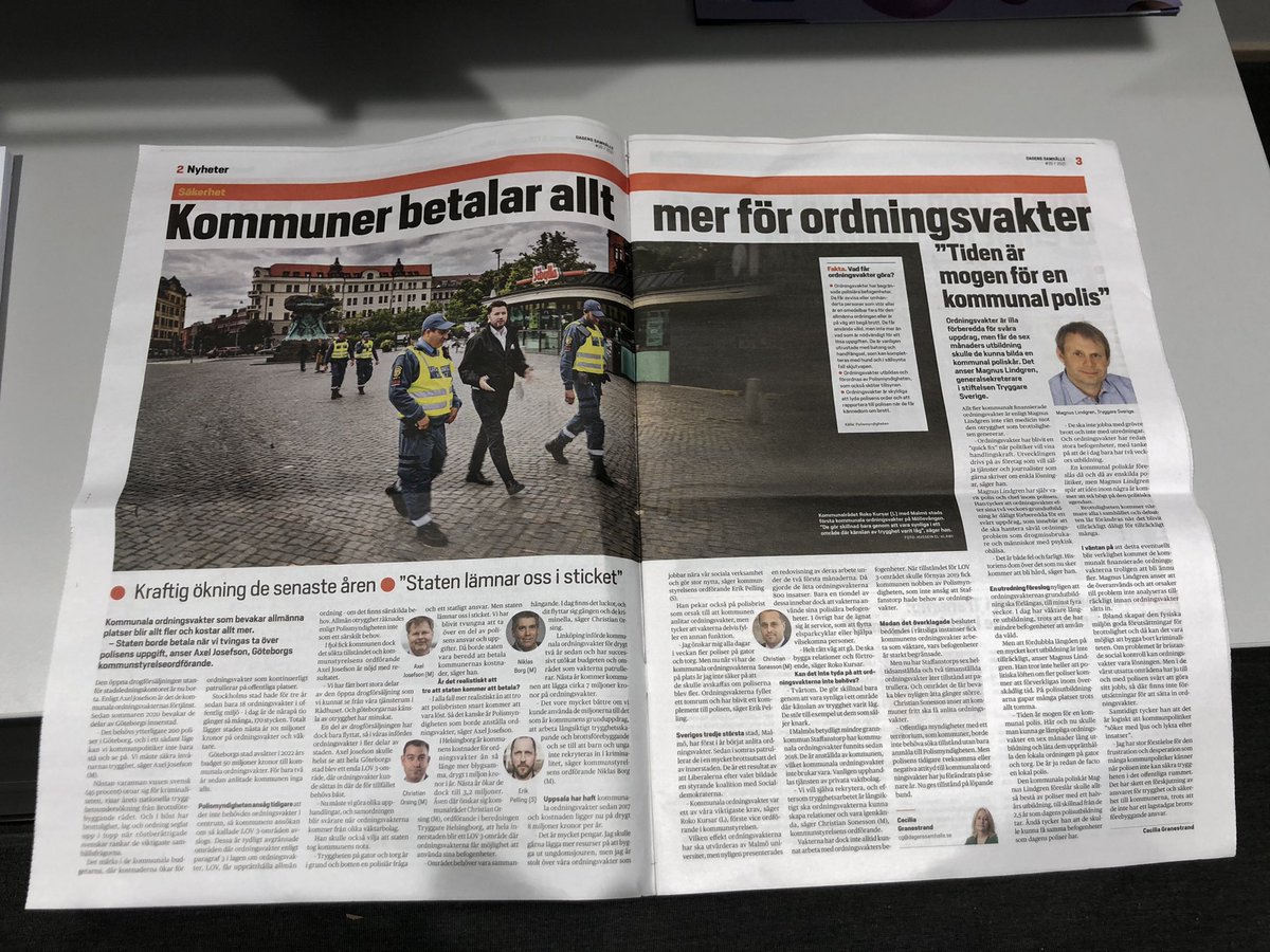 afridborg's tweet photo. Stort uppslag i @dagenssamhalle om kommunala ordningsvakter. Det är en verksamhet vi bedrivit med framgång i mer än fyra år nu, och som @erikpelling berättar i artikeln så jobbar de nära socialtjänsten och ”…fyller … ett tomrum och har blivit ett komplement till polisen”. https://t.co/imvesUIHZ7