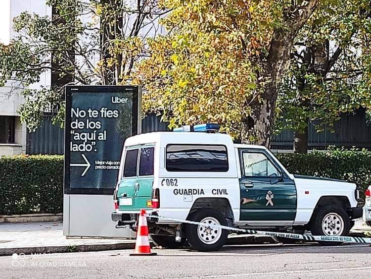 jm_clavero's tweet photo. No sé qui ha fet la foto però ha estat molt oportú
🤣🤣🤣👏👏 https://t.co/rteOVRH7Cp