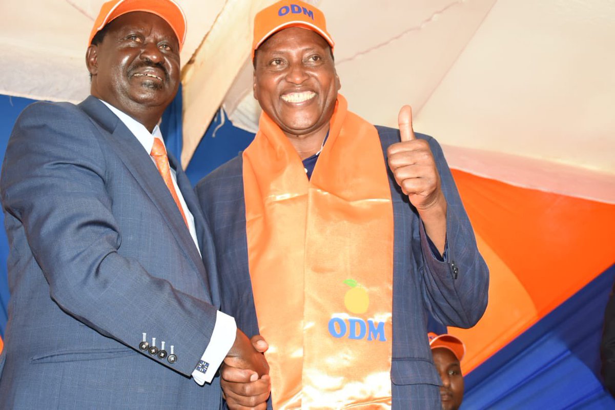 Ford Kenya deputy party leader Richard Onyonka formally defects to the ODM party. Onyonka defected alongside  some UDA grassroots leaders.#LookUPTVNews #LookUPTVKE
