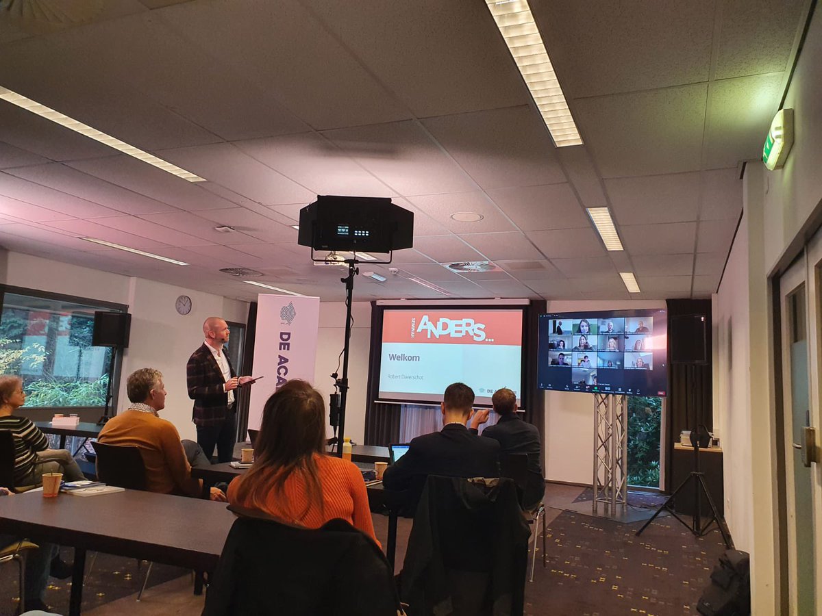 Vandaag organiseert De Academie Seminar #Anders op #hybride wijze. <a href="/wouterhart/">wouter Hart</a> Kim Spinder Kevin Weijers <a href="/Hessielle/">Hessielle Kerkhoff</a> <a href="/arkovb/">Arko van Brakel</a> en Robert Daverschot hebben er voor zowel de mensen in de zaal en als de mensen in zoom een inspirerende dag van gemaakt!