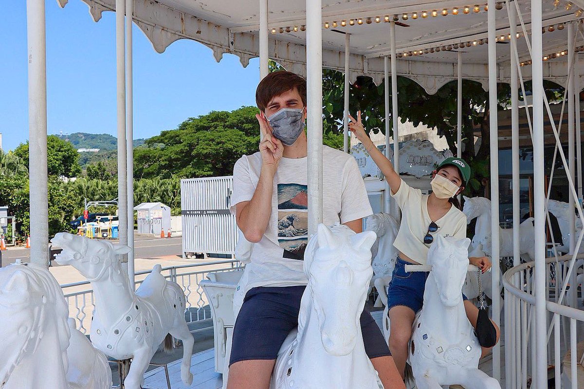KaohsiungCity's tweet photo. Kaohsiung Cijin One-day Tour🙌

Take in the beautiful scenery while riding a bike and enjoy a great leisurely afternoon! Any other fine foods and attractions you should not miss?
Follow Jonas and Charlie ~ Find all the Cijin attractions you don’t know yet👉https://t.co/Z1duExpIPt https://t.co/JrV8hpm9Bp