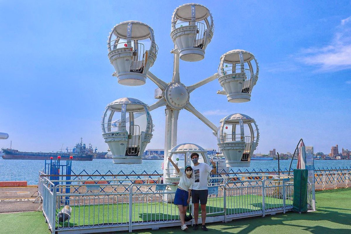 KaohsiungCity's tweet photo. Kaohsiung Cijin One-day Tour🙌

Take in the beautiful scenery while riding a bike and enjoy a great leisurely afternoon! Any other fine foods and attractions you should not miss?
Follow Jonas and Charlie ~ Find all the Cijin attractions you don’t know yet👉https://t.co/Z1duExpIPt https://t.co/JrV8hpm9Bp