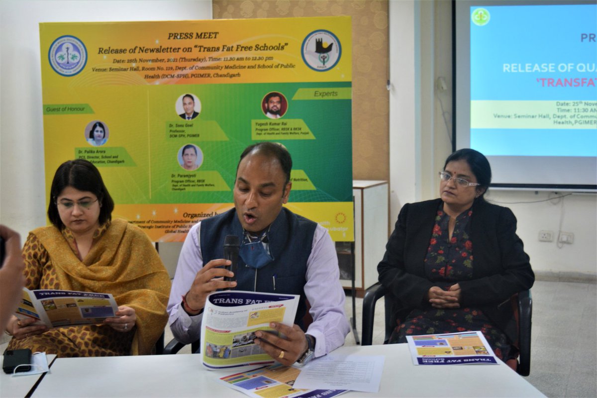 rccvh_org's tweet photo. Organized workshop for journalists &amp; Released a Newsletter on “Trans Fat Free Schools”
at Dept. of Community Medicine and School of Public Health (DCM-SPH), PGIMER, Chandigarh. @ProfSonuGoel @NidhiJaswal1 @Dr__Kritika  @WHO @fssaiindia @MoHFW_INDIA @EduMinOfIndia https://t.co/LYTKxFVz94