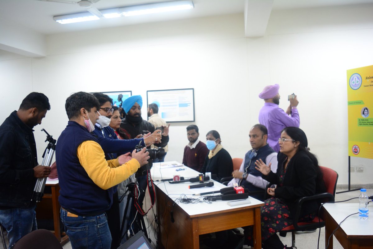 rccvh_org's tweet photo. Organized workshop for journalists &amp; Released a Newsletter on “Trans Fat Free Schools”
at Dept. of Community Medicine and School of Public Health (DCM-SPH), PGIMER, Chandigarh. @ProfSonuGoel @NidhiJaswal1 @Dr__Kritika  @WHO @fssaiindia @MoHFW_INDIA @EduMinOfIndia https://t.co/LYTKxFVz94