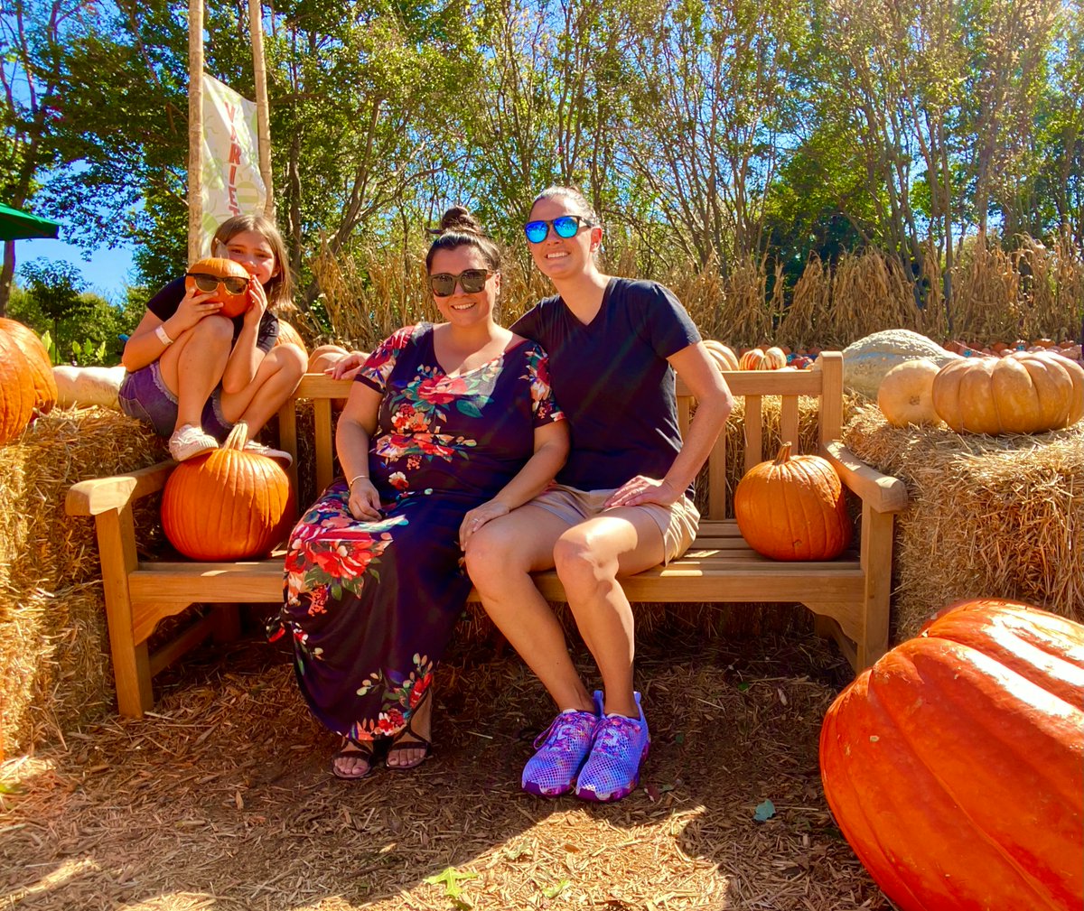 GinaInTech's tweet photo. Happy Thanksgiving, from my family to yours! 🦃 💕 💗 #TheyFillMyBucket https://t.co/qJJvUrmEyV