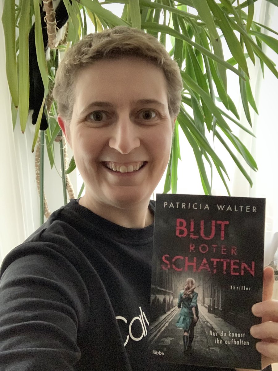 Walter_Patricia's tweet photo. Wohoo! Platz 13 beim Lovelybooks Leserpreis in der Kategorie Krimi &amp; Thriller! Der absolute Wahnsinn! 😄
Ich freue mich riesig darüber und noch viel mehr, dass so viele von euch für Blutroter Schatten gestimmt haben. Vielen lieben Dank für eure Unterstützung! 😊🙏
#psychothriller https://t.co/klBVnjnUrm
