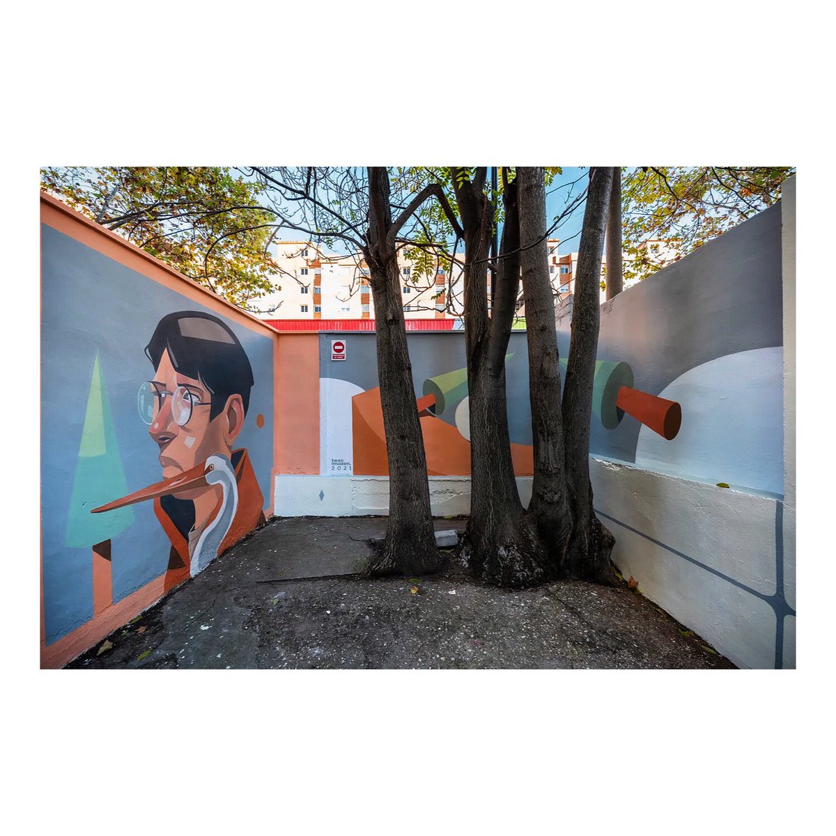 dDC_daza's tweet photo. El barrio del Arrabal de #Zaragoza sirve de ‘lienzo’ al XVI @festivalasalto una invitación a explorar la margen izquierda de la ciudad, a través de destacados artistas urbanos
[📷Twee Muizen]
ℹ️ https://t.co/tKUxrDTTYM

#festivalasalto #zaragoza #streetart https://t.co/4zUYaCAZpe