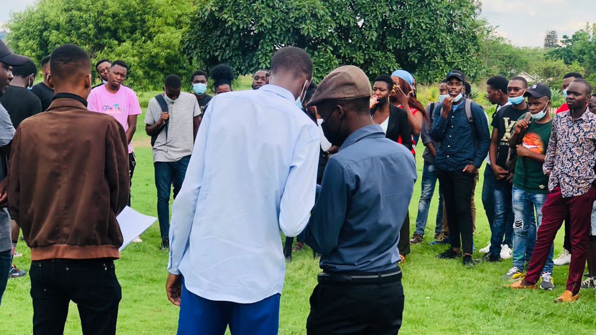 AdvMunhangu's tweet photo. We are Masters of Idealism. We Dream for a Better Zimbabwe. And we are ready to do everything in our Power!
#MyVoteMyVoiceMyFuture
#StudentsDecide
#RegisterToVoteZW
@Zinasuzim https://t.co/MqzxvBjzJX