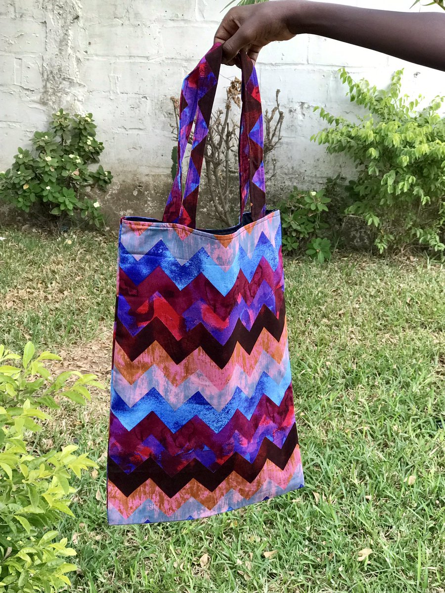 shemadestores's tweet photo. Toot bags are now available at SheMade.  #handmade #shemade #toot #Gambia #tootbags #blackownedbusiness #womanownedbusiness https://t.co/bGt7iB4Pd7