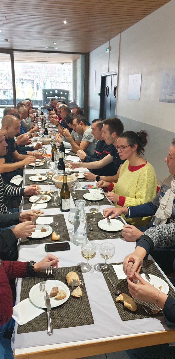 atolcd's tweet photo. [En direct du club utilisateurs #REMOcRA] Cette journée est aussi l'occasion de passer un bon moment de convivialité 😀 merci à la BSPP @PompiersParis pour son invitation 👍 @EmmanuelCiza @cedricdarbon https://t.co/o6vQdMhzhr
