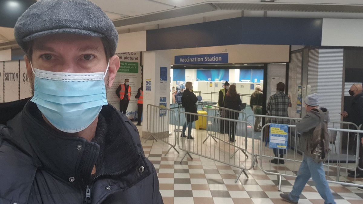 Jennybatt500's tweet photo. Just had my #COVID19 booster jab at @StNicholasCen Vaccination Centre in #Sutton. It was a friendly, efficient and safe experience so huge thanks to the team there. Please go get your booster when invited! @nhssutton_ 
#KeepSuttonSafe #Booster https://t.co/Sgm41Jnz6f https://t.co/z5Nheedhir