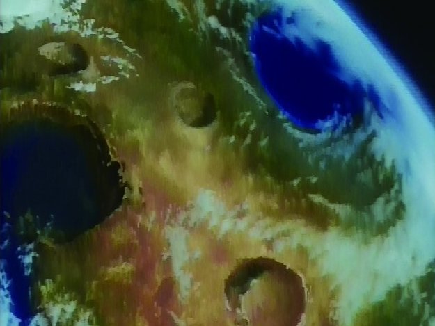 Twitter 上的 ガンダム モビルスーツ バイブル Gmb 通信 A W アフター ウォー 以前から勃発していた旧地球連邦と宇宙 革命軍の軍事衝突は第7次宇宙戦争で決定的な局面に突入 革命軍がコロニー落としを強行したことで100億を誇った地球人口の95 が失われました