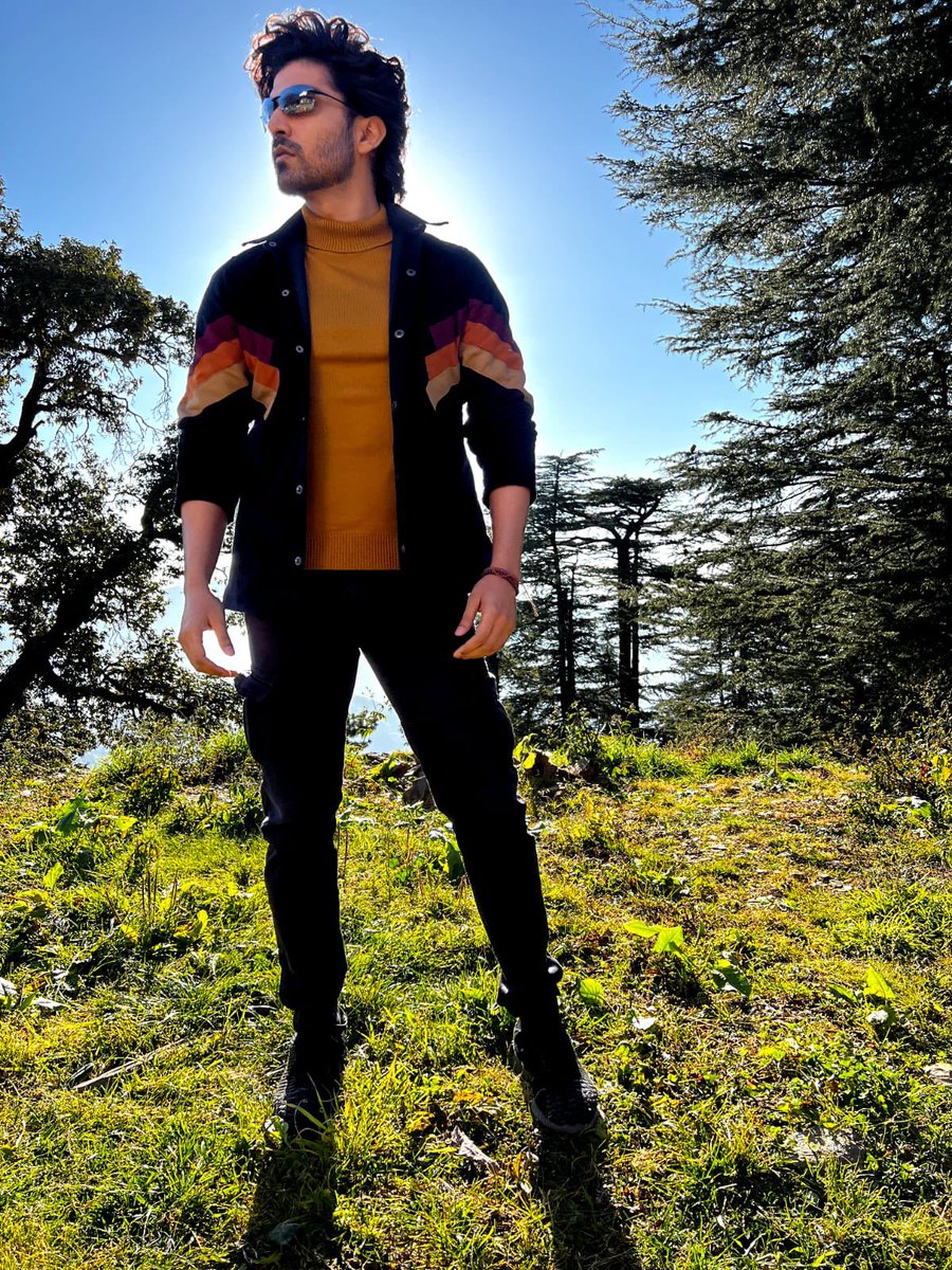 Shimla hills 🏔
.
 
#shoot 
<a href="/akpandit/">anil pandit</a> thank you my bro ( <a href="/cafeundertree/">Cafe Under Tree</a> 😋)
.
Styl by @scarlet_by_shrutijamaal 
.
.
#gurmeetchoudhary #shimla #himachal #shoot #thursdayvibes
