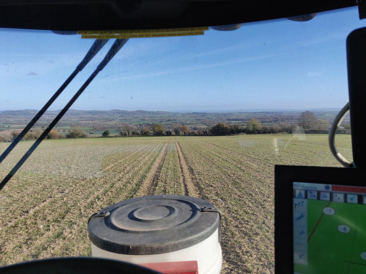 loosecollie's tweet photo. If Carlsberg did office views. 
#marcleridge #Herefordshire
@HousehamSprayer https://t.co/8nO8yTwSPS