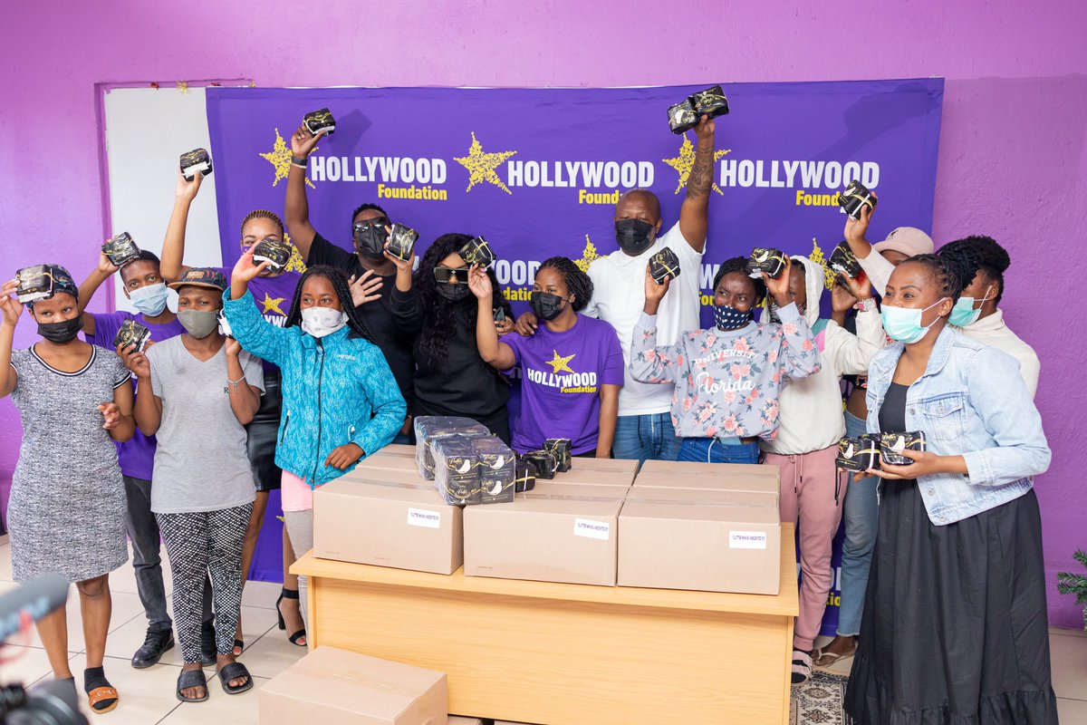 FlutterByLKG's tweet photo. Our purpose continues.
A very huge thank you to @hollywoodbets @dimphonyanatl_2000 @djnaves @sphectacula for allowing us to reach more and more women and girls. 
#EndPeriodPoverty
#FlutterByLKG https://t.co/LqbD25p6Jp