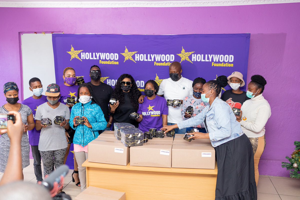 FlutterByLKG's tweet photo. Our purpose continues.
A very huge thank you to @hollywoodbets @dimphonyanatl_2000 @djnaves @sphectacula for allowing us to reach more and more women and girls. 
#EndPeriodPoverty
#FlutterByLKG https://t.co/LqbD25p6Jp