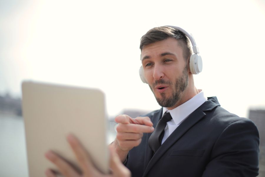CareerBeacon's tweet photo. Five science-backed tricks for looking smarter in the job interview
 https://t.co/3qaOYXdZRD https://t.co/FYZC9wzRAz
