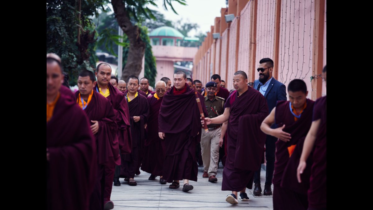 karmapaorg's tweet photo. Thaye Dorje, His Holiness the 17th Gyalwa Karmapa, shares the following message about this year's Kagyu Monlam in English, Chinese, and Hindi.

Read the full message here:  https://t.co/heKw8ftGOE https://t.co/JcBTzzOoxY