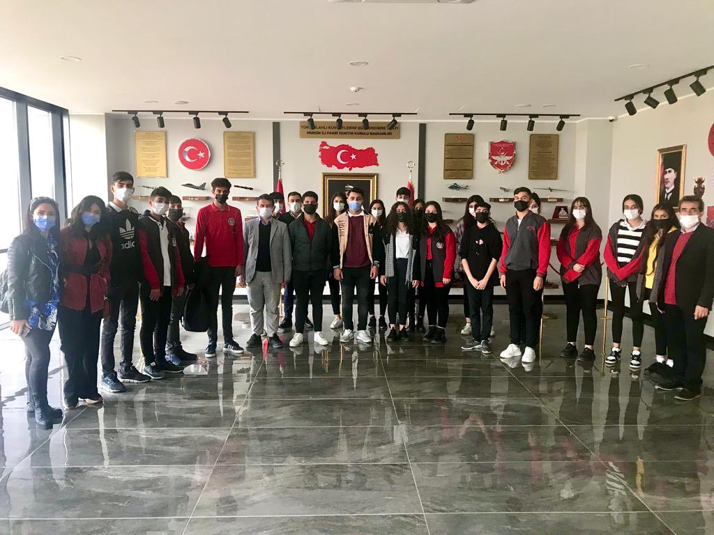 YDDMmersin's tweet photo. Mersin İl Milli Eğitim Kariyer Geliştirme ve Uygulama Merkezi, Mimar Sinan Mesleki Teknik Anadolu Lisesi öğrencilerini, Mersin Model Fabrika ve Yenilik Merkezimizde sektörle buluşmaları için bir araya getirdi. https://t.co/U69nMSf6Jt