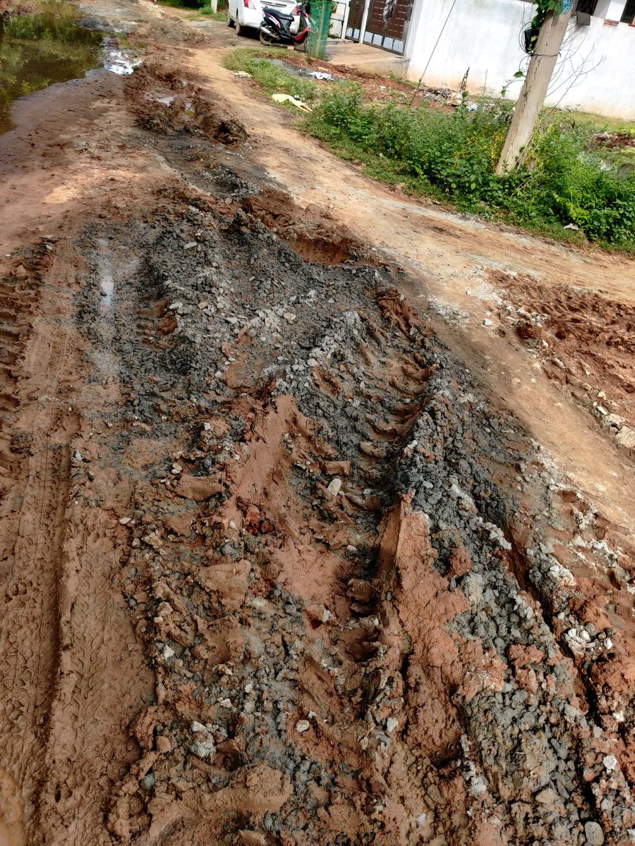 trichymemes's tweet photo. @anandmahindra please do a trial run of #mahindra_thar here in RVS Nagar , Trichy , to check the capability , these roads are specially designed for offroading by @TrichyCorp https://t.co/2PqlCWfTBo