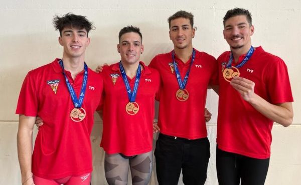 🥉🏊‍♂️NATACIÓ | Primera medalla del <a href="/TerrassaNat/">Secció de Natació Terrassa</a> al Campionat d’Espanya Absolut d’Hivern de #natació. Es tracta del bronze en el relleu del 4×50 metres estils masculins amb Adrián Santos, David Benítez, Mario Mollà i Miguel Durán terrassadigital.cat/primera-medall… #Terrassa #esportstrs