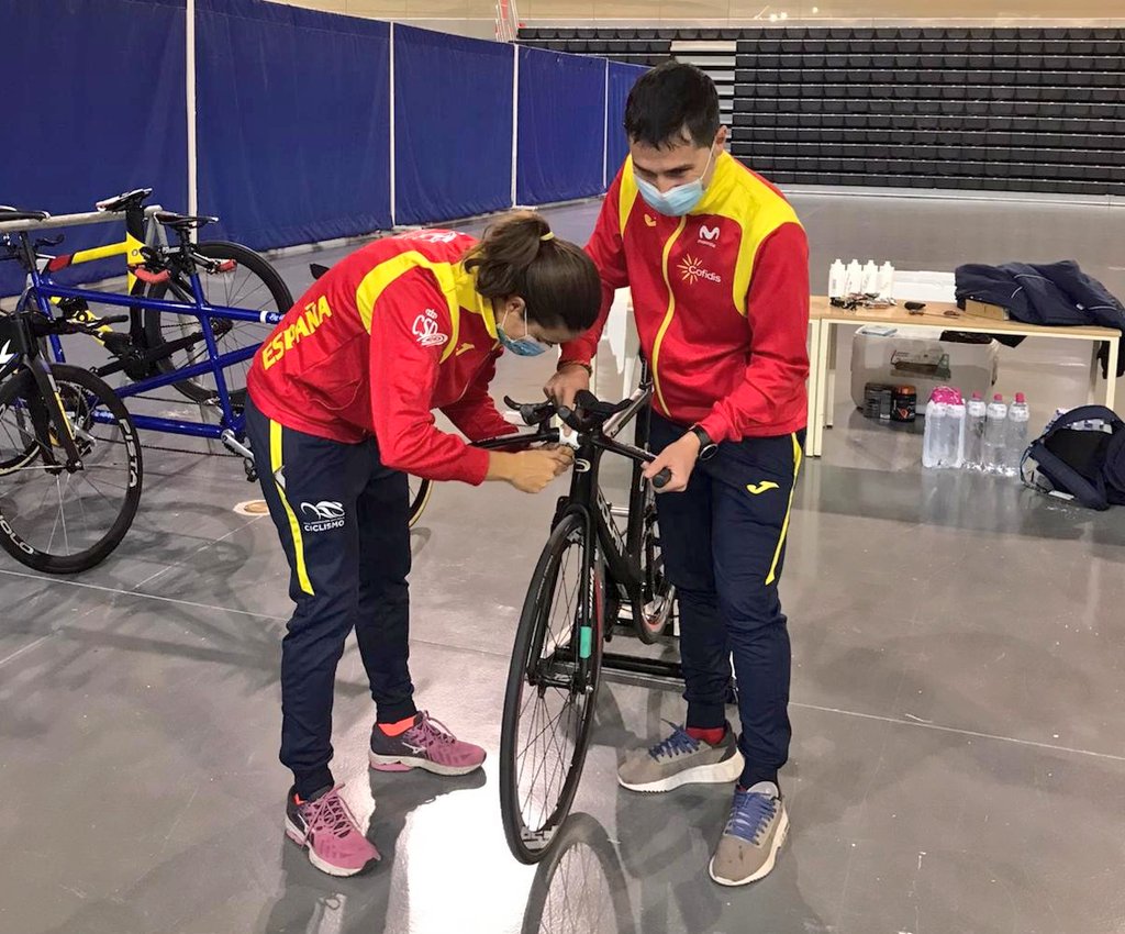 Real Federación Española de Ciclismo tweet media