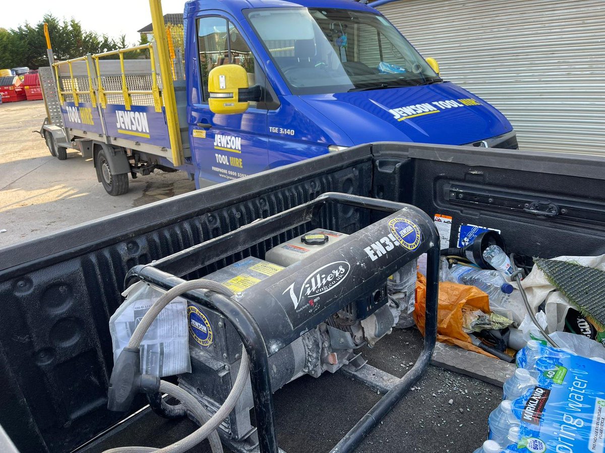 ChesterRoundTbl's tweet photo. A huge thank you to Paul Jones and Jewson Buckley for sponsoring a generator for our #SantaFloat event across #chester. 

You will now be able to see and hear us as we head out 

🦌🛷🎅👋✨🎵 

Starting tonight https://t.co/9lT0kTAyf8

#Community #Jewson #SantaFloatIsComing https://t.co/TZY9Sas0UN
