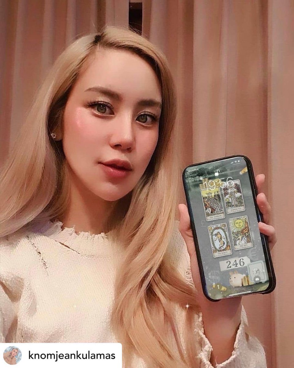 HoroWall's tweet photo. Repost @knomjeankulamas ขอบคุณคุณขนมนะคะสำหรับการรีวิวความเริ่ดของวอลเปเปอร์ Horowall นอกจากจะเลือกเสริมดวงด้านการงาน การเงิน ความรักหรือเรื่องที่ต้องการได้แล้ว ทางเราก็ยังมีบริการเสริมอีก 5 อย่างให้เลือกเพื่อเพิ่มความปังยิ่งขึ้นๆ ไปอีก ใครอยากสัมผัสความเริ่ดในชีวิต ต้องจับจองเลย https://t.co/s8FHztbCZT
