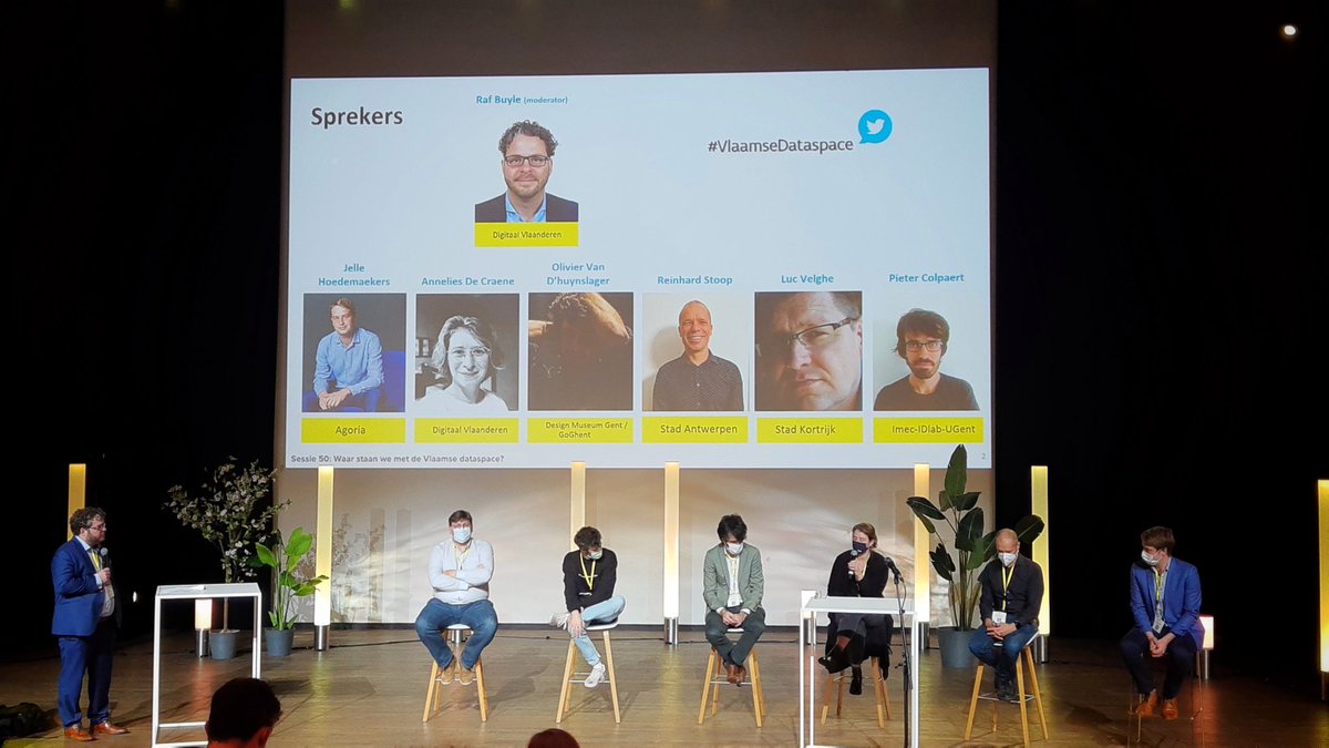 HansVerscheure's tweet photo. Debat over #vlaamsedataspace @8500Kortrijk met @LucVelghe  mee in het debat op #TDV21 https://t.co/5t0O6RYXci