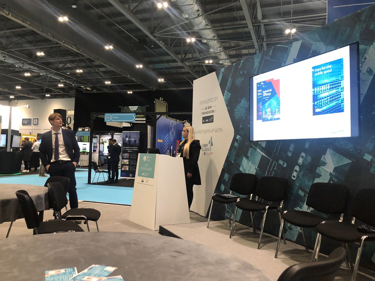 Jamie Mills ⁦@XylemInc⁩ &amp; Clare Kovaks update on ⁦<a href="/BIM4Water/">BIM4Water</a>⁩ and #Nationaldigitaltwin ⁦<a href="/ACOWater/">ACO Water Management</a>⁩ - what’s new in water ⁦@DigiConWeek⁩