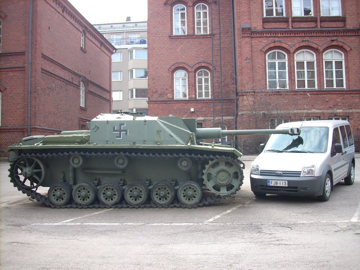 RT @jesse_history: Parking issues at the Helsinki military museum a few years back. Hopefully resolved by now. https://t.co/ETdFWrzhEo
