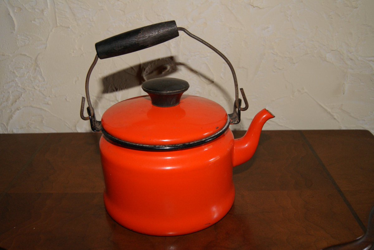 Wisdom_Lane's tweet photo. Vintage Orange Enamelware Graniteware Teakettle Or Teapot Circa 1960s With Goose neck Spout https://t.co/WrrErMywxS #WisdomLane #Etsy #WithLid https://t.co/xemrW6uBtm