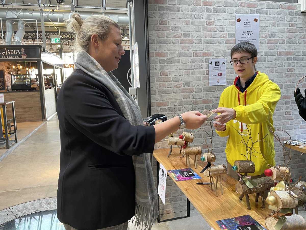 GaileySt's tweet photo. Harrison college demonstrating Project based learning at its best! #teamhc on tour @TheWoolMarket selling their handmade reindeers until 5pm today. #bemorerhino @DoncasterDamian @dan_fell @CollegeHarrison @OllyNewtonUK https://t.co/RYbyQnrX62