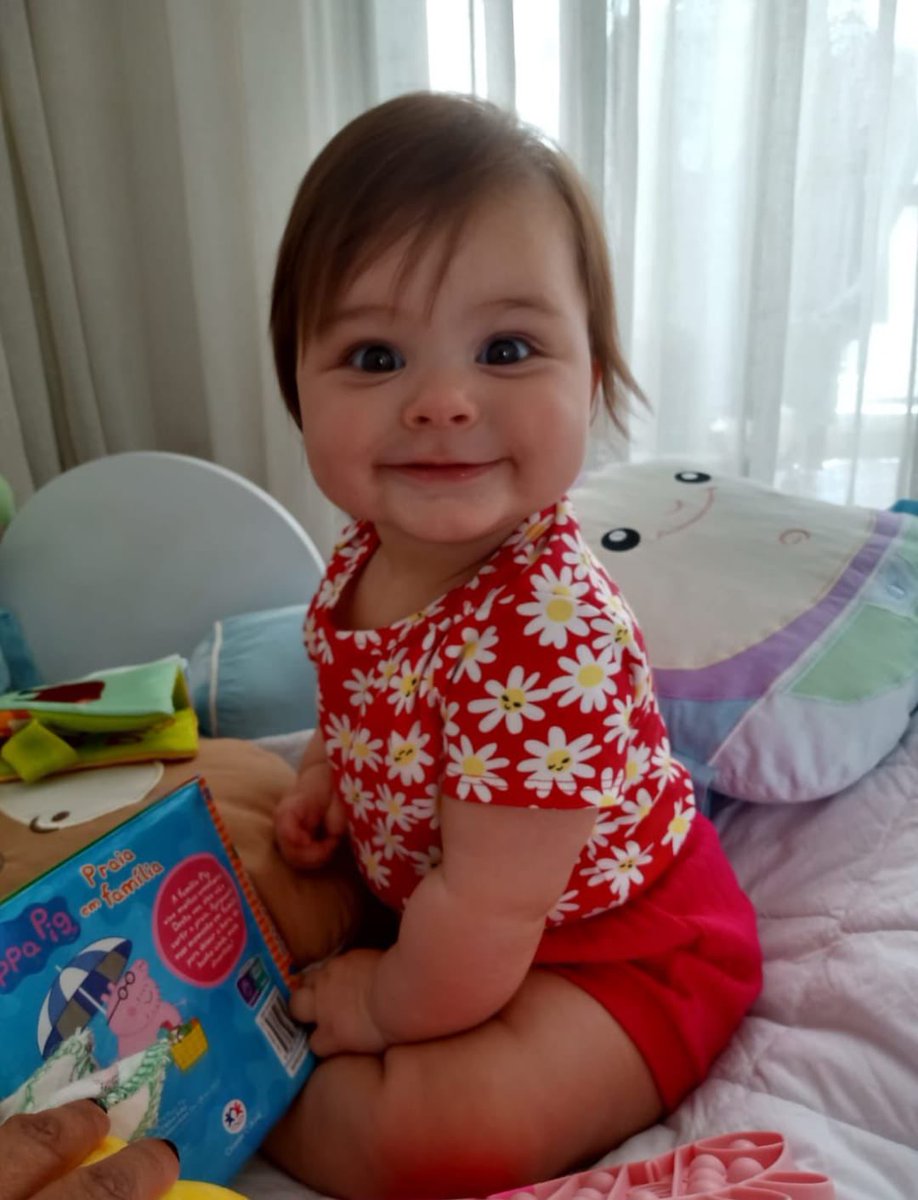 BiaArantes's tweet photo. OLA TITIOS BOM DIA https://t.co/4OqcxjbGMl