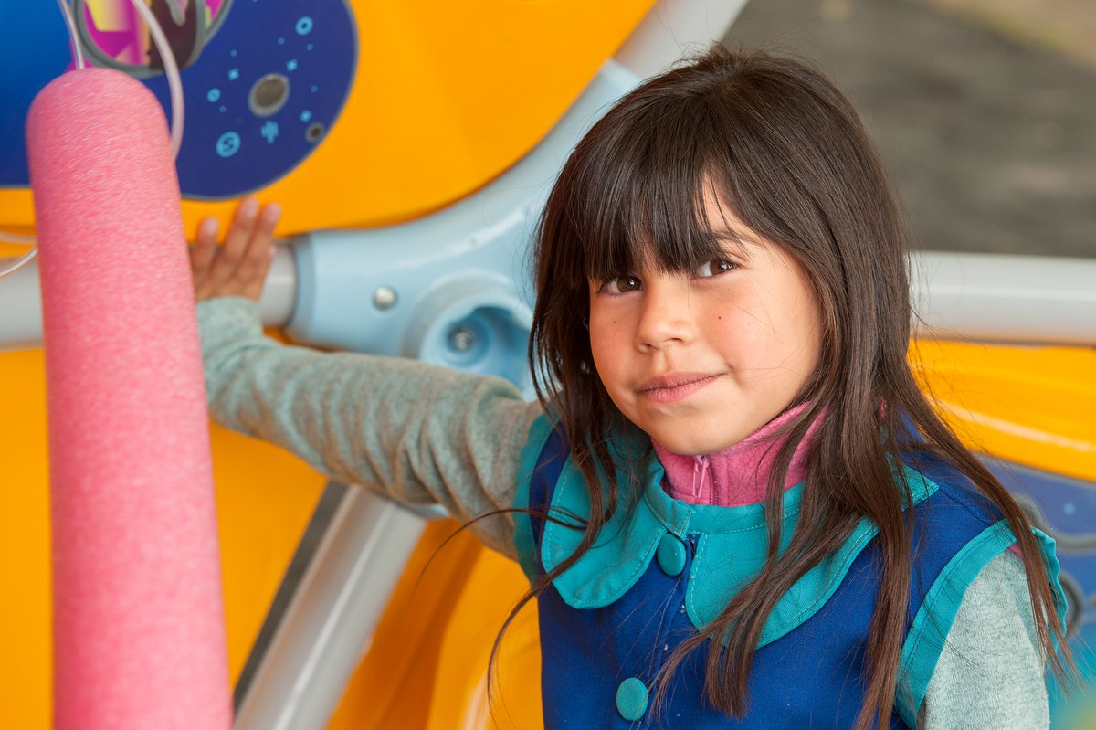 FundacionByB's tweet photo. #ProgramaSembrador | 450 chicos de Mendoza ya tienen un Domo Cósmico en su escuela 🙌
El dispositivo se instaló en 10 escuelas rurales con el objetivo de agregar valor al tiempo de recreo, contribuyendo al desarrollo de los niños y niñas.
+INFO 👉 https://t.co/vpi7S9Kkhm https://t.co/XF7yvQPTaX