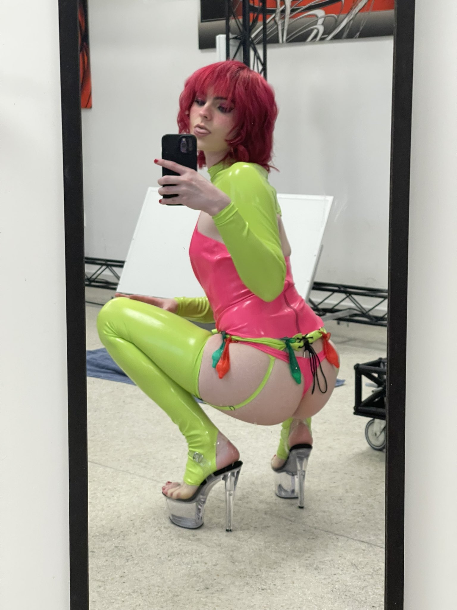 Guess who I’m on set for :) https://t.co/9ocmtvSBEa