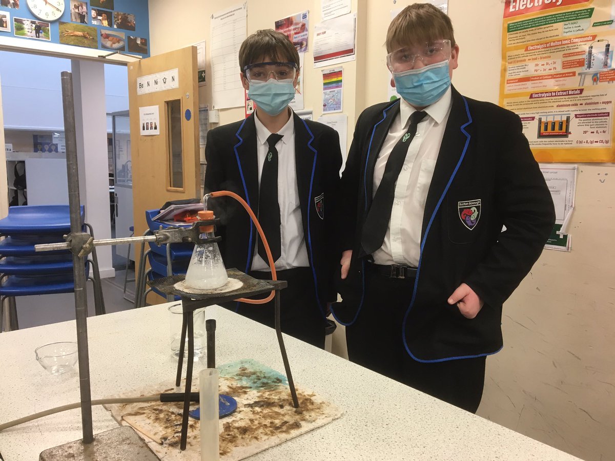 bbs_science's tweet image. Another year 9 group, another successful required practical! 

Well done all! 

#requiredpractical #aqachemistry #bbs_chemistry #science #youngscientists
