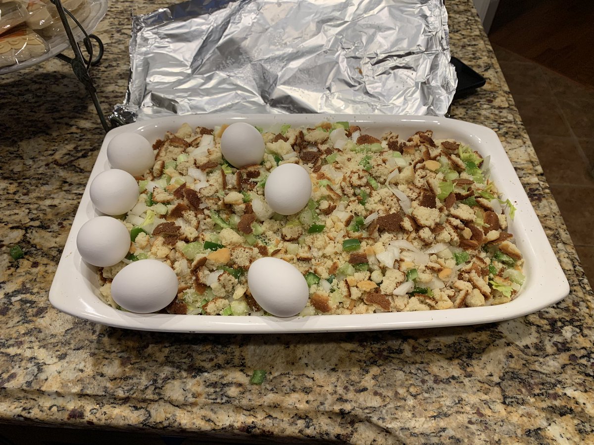 RealTenToOne's tweet photo. Help Chef X! I told her to make sure there was plenty of egg in the stuffing! @MikeSirois @CashSports @dfwticket #TheTicket #ChefX https://t.co/DDe4d9LJyw