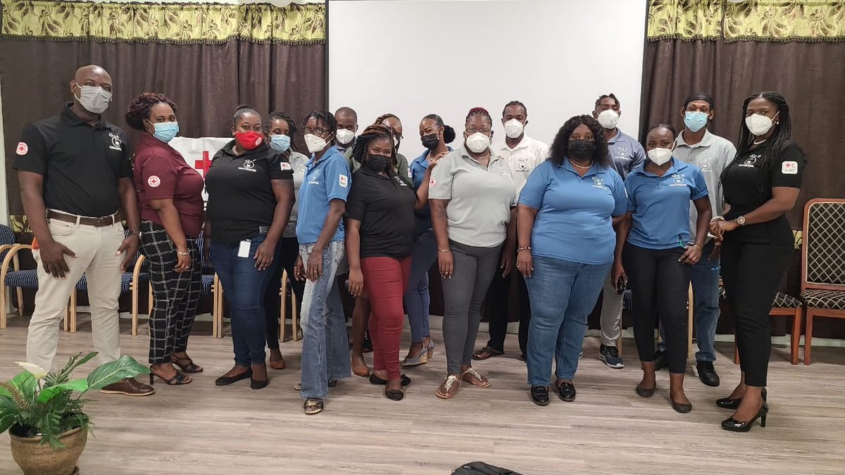 Last week Thursday we stopped to say thank you to the 20 Red Cross volunteers and 8 staff members who have been supporting the Ministry of Health on its COVID-19 testing and vaccination drive. They got an opportunity to share their experiences at a debriefing session.
#redcross