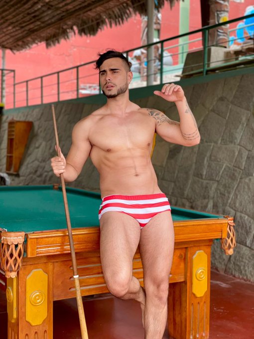 Buenos diaaaaas ? https://t.co/SreH4TE3My https://t.co/Gl0RIeKU7z